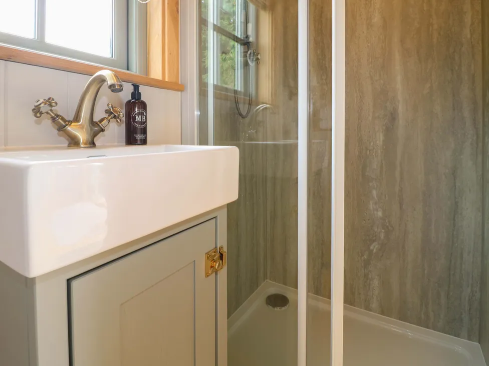 Meadow luxury shepherd retreat detail